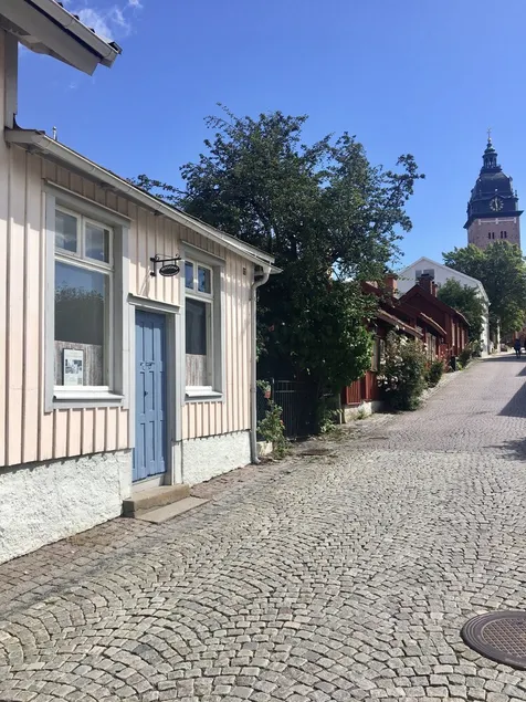 Pensionat Gyllenhjelmsgatan i det centrale Strängnäs ved siden af katedralen - Image 1