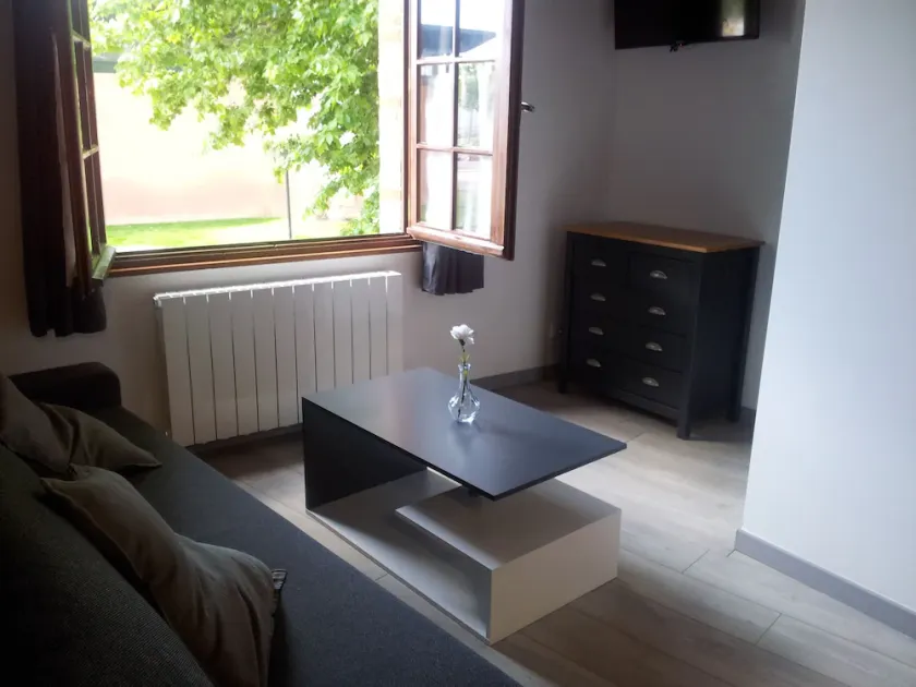 Studio de la Tour des rondes - comfortable, central location - Image 1