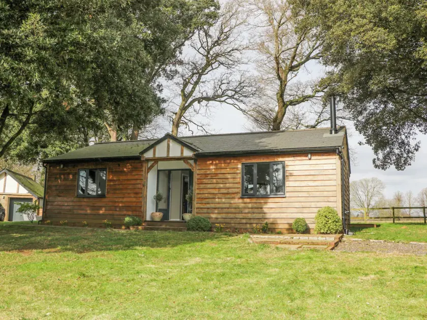 Holm Oaks Cottage - Image 1