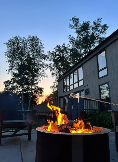 Vermont Charm: A/C, Hot Tub, Epic Stratton Mountain Views - Image 1