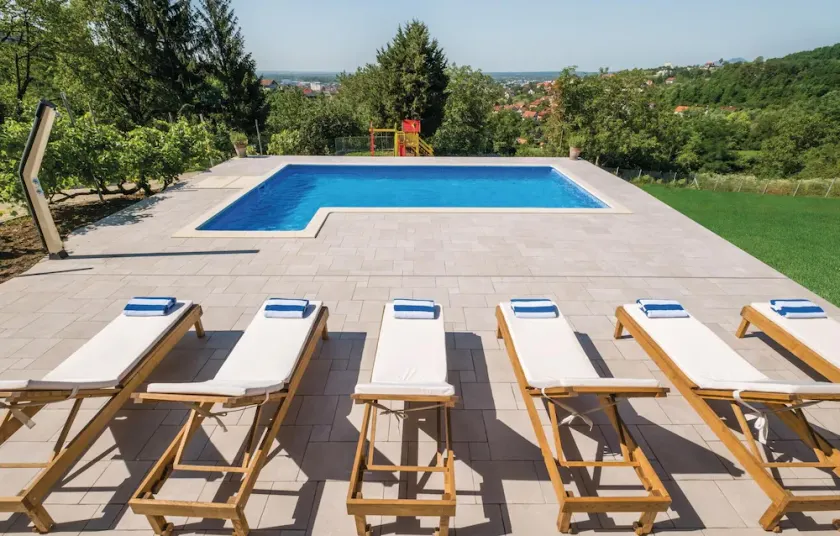 Beautiful home in Zagreb - Image 1