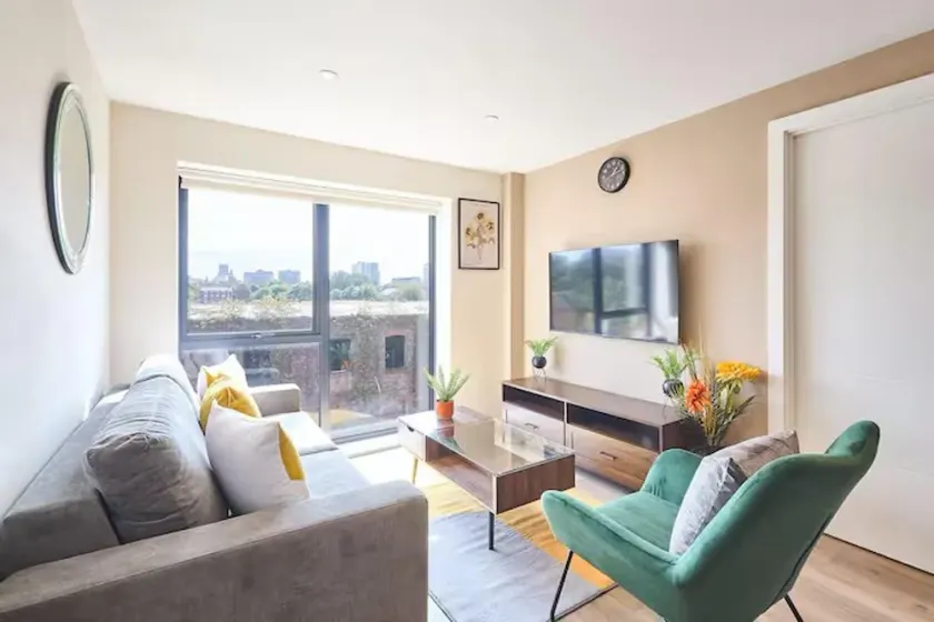 2 Bed - Sleeps 6 - Parking - City Centre - Image 1