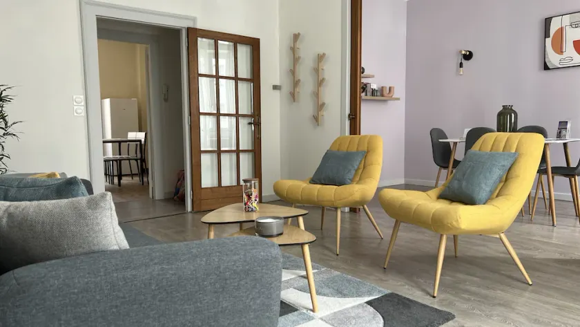 Appartement T4 70m2 - meublé - centre ville - proche Thermes - Image 1