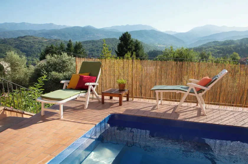 Familienfreundliches weiträumiges Ferienhaus mit Pool und Terrasse | Bergblick | Haustierfreundlich - Image 1