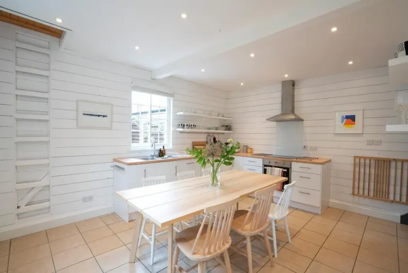 The Bakehouse, Coggeshall - Image 1