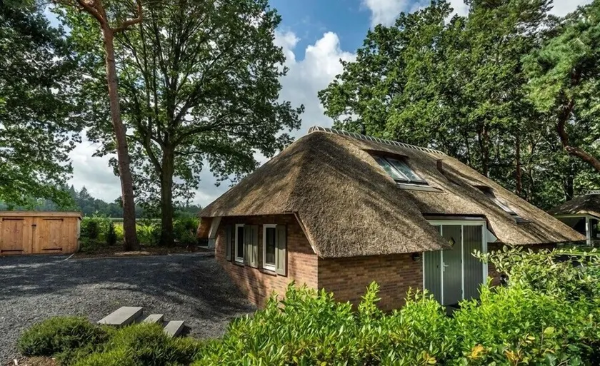 Sprielderbosch 15 Casa de luxo em uma área arborizada e tranquila - Image 1