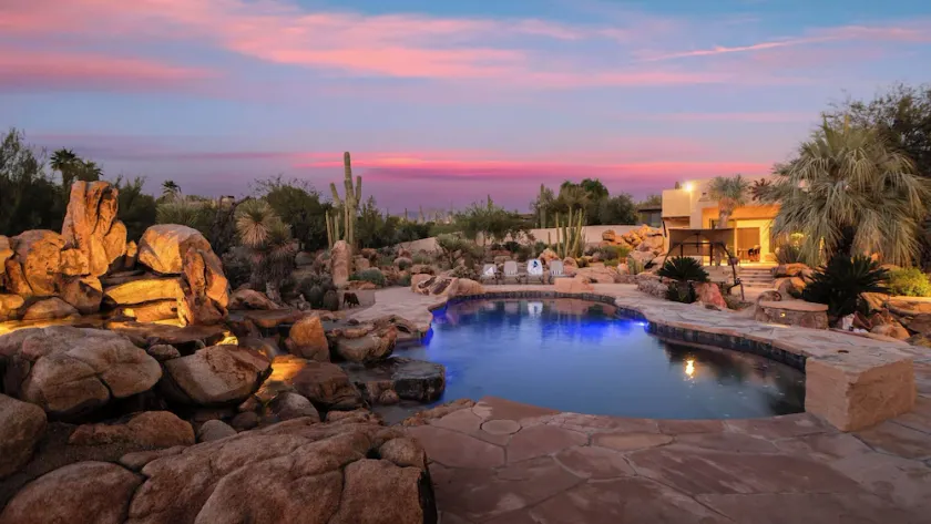5bdr Oasis w/ Waterfall Pool, Hot Tub, Desert View Desert Cascase by Avantstay - Image 1