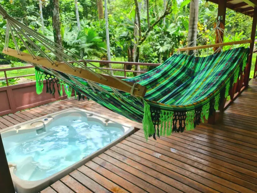 Stunning holiday home with jacuzzi at Cahuita National Park. 3bed/3bath/AC - Image 1