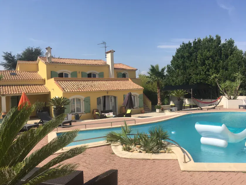 LARGE VILLA LUXURY SWIMMING POOL 360 m2 on 1500 m2 SEA BEACH 3 MINUTES AWAY - Image 1