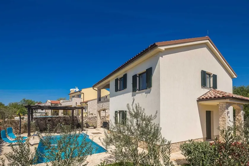 Vackra och komfortabelt semesterhus  med privat pool i Brzac, Island Krk, Croatia för 8 personer - Image 1