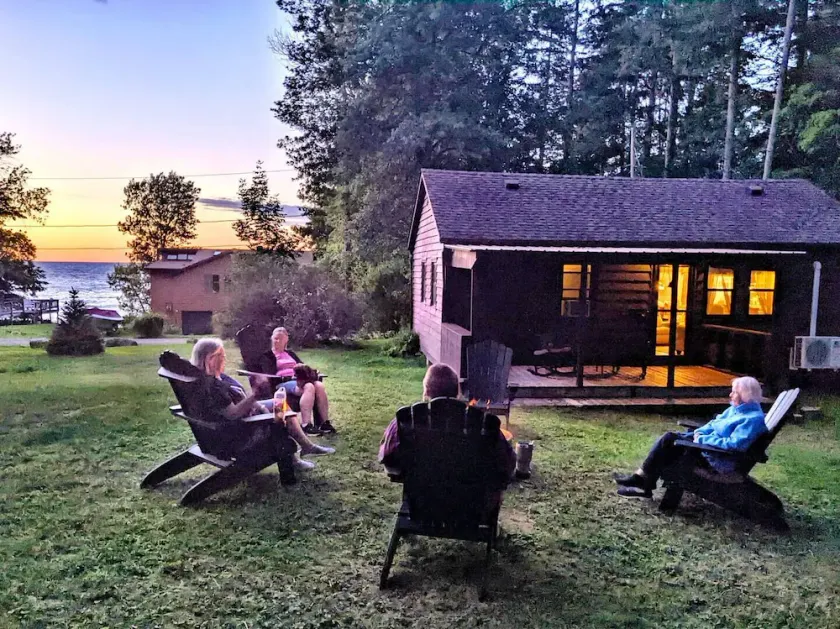 Cozy Cottage Lake Access Fire Pit - Image 1