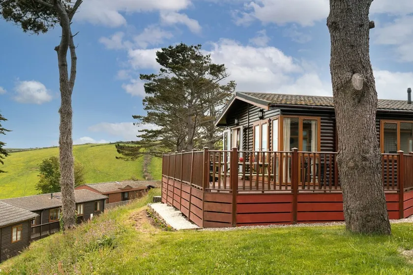 Finest Retreats - Whitsand Bay Lodge - Image 1