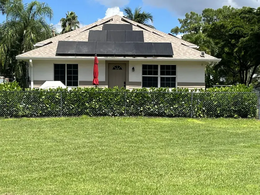 Lovely Private Cottage, less than 5 miles to the beach!!! - Image 1