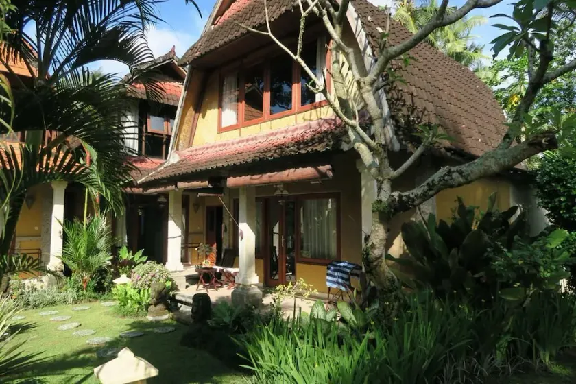 6 Bedrom Pool Vila Nice & Suitable for Family - Image 1