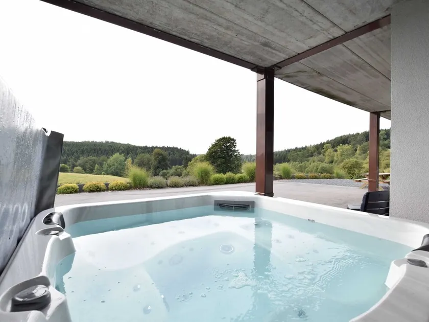 Classy Holiday Home in Martilly with Hot Tub - Image 1