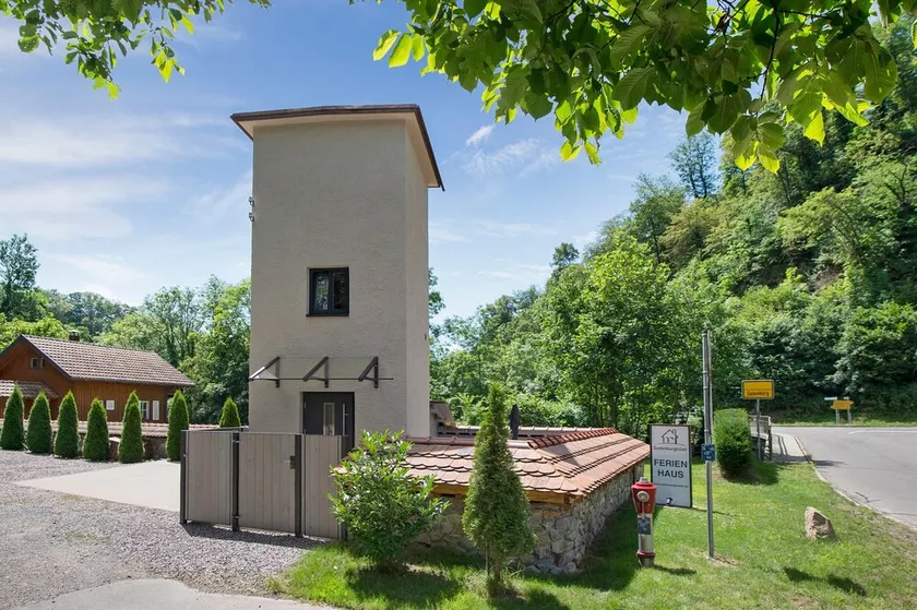 Tiny-House 'Gutenburgturm 18qm auf 3 Etagen' mit privater Terrasse und WLAN im Grünen - Image 1