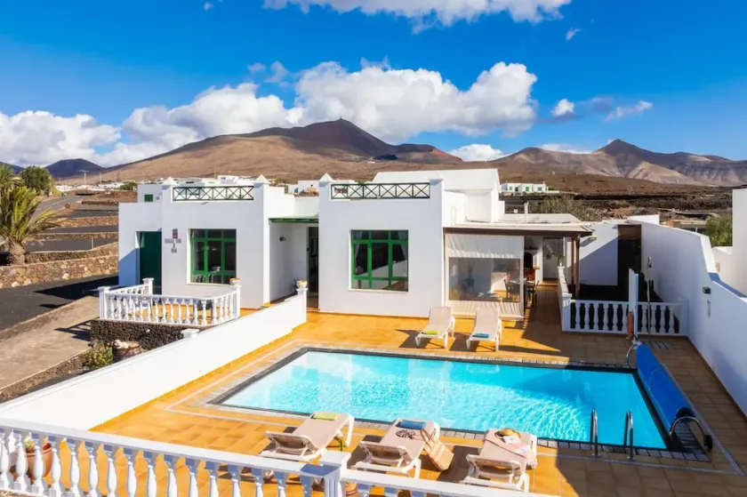 Villa Sol y Mar - Image 1