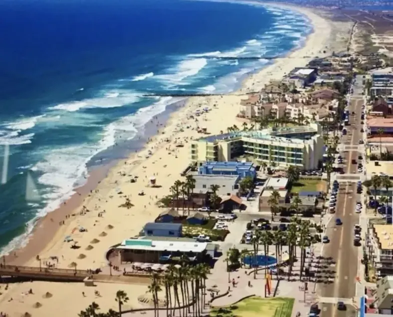 3 BR, 2 Bath Condo just a few steps to the Beach! - Image 1