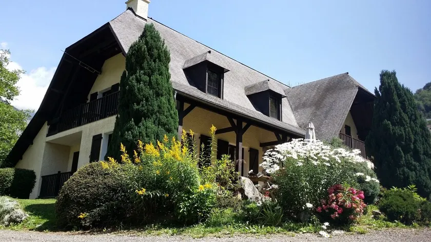 CAUTERETS - Chalet **** L'Escapade, fine amenities, sleeps 2 to 15 - Image 1