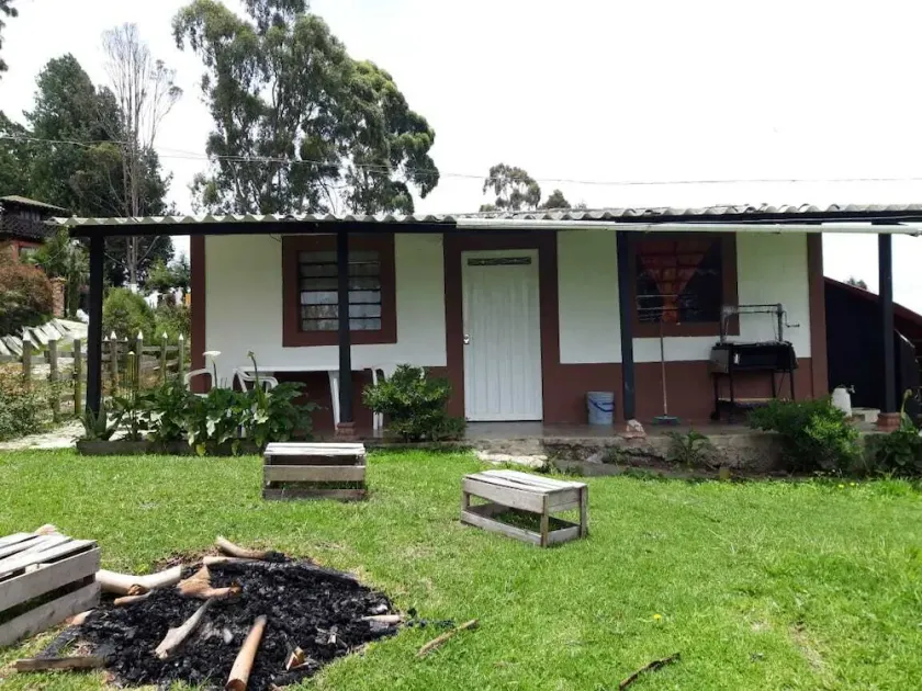 Traditional peasant house - Image 1
