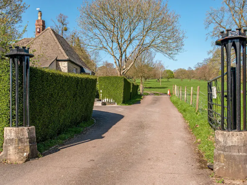The Gatehouse Cottage - Image 1