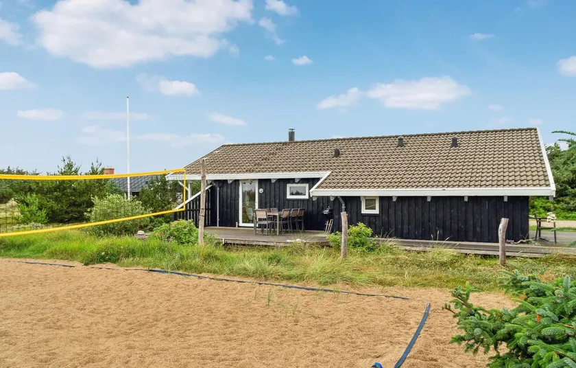 Beach front home in Thisted with sauna - Image 1