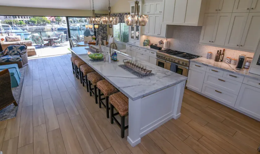 Luxury Waterfront Home - Image 1