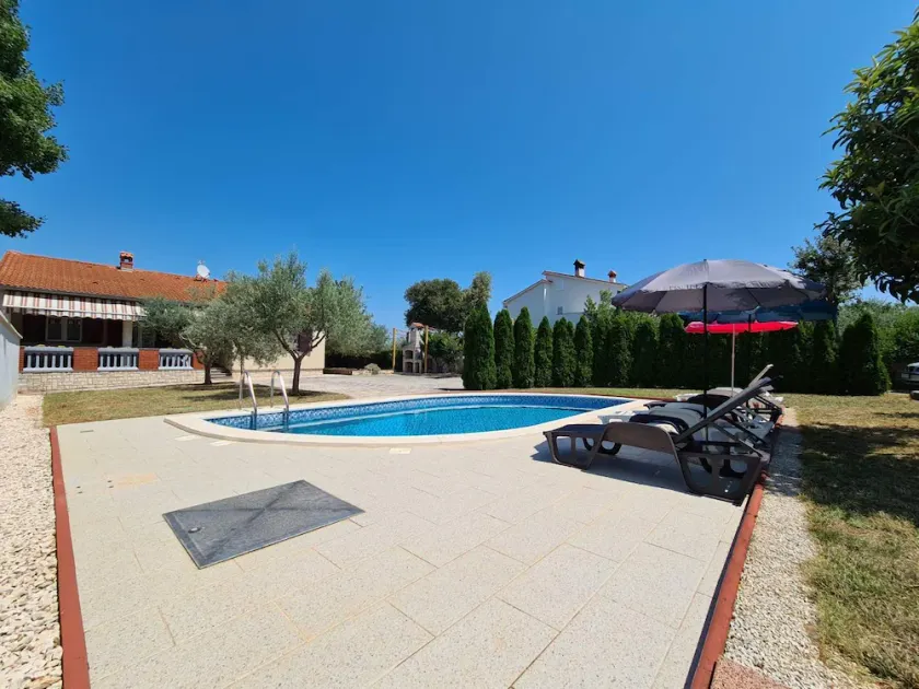 House 333/761 (Istria - Pavičini), 2000m from the beach - Image 1