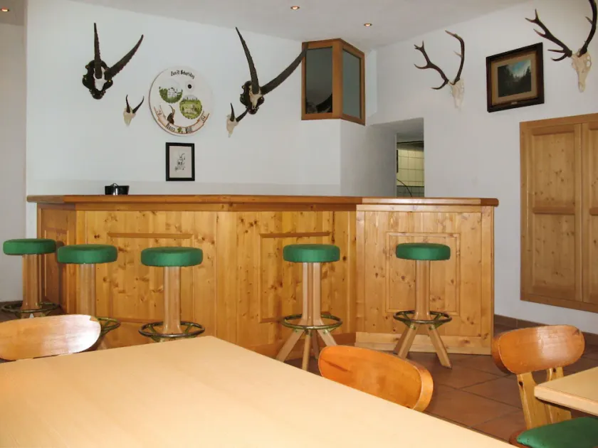 Precioso apartamento para 28 personas con WIFI, TV y patio - Image 1