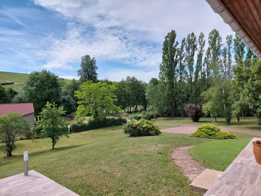 Family Getaway near the French Vineyards - Image 1