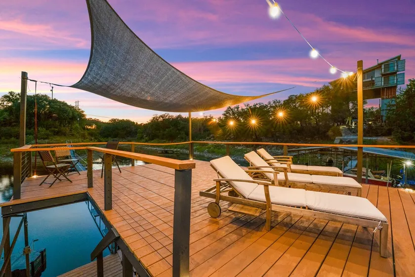 Stylish themed cabin w/hot tub, gym, sauna, and cold plunge - Image 1