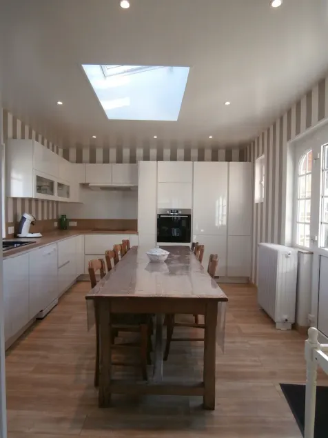FULLY RENOVATED COUNTRY HOUSE TWO KILOMETERS FROM THE SEA - Image 1