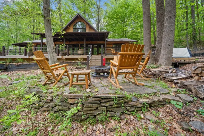 Mountain Cabin w/ Hot tub & Game Room - Image 1