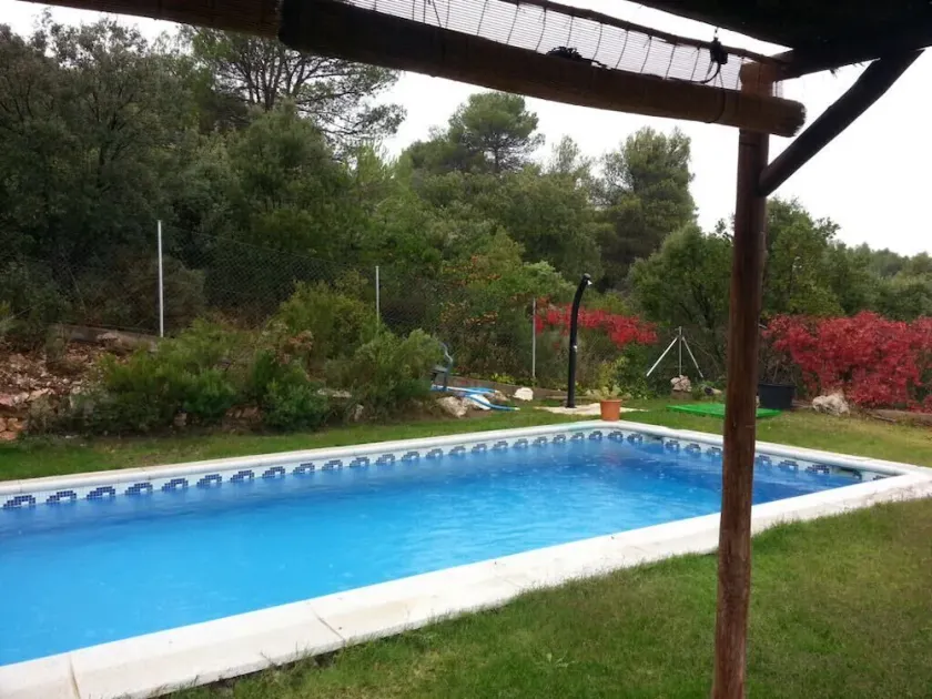 Charmerende hus, med pool, veranda og grill i bjergene - Image 1
