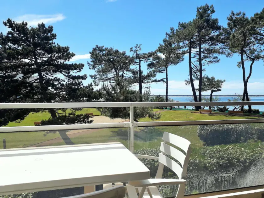 Studio with breathtaking view of the Bay of Arcachon - Image 1