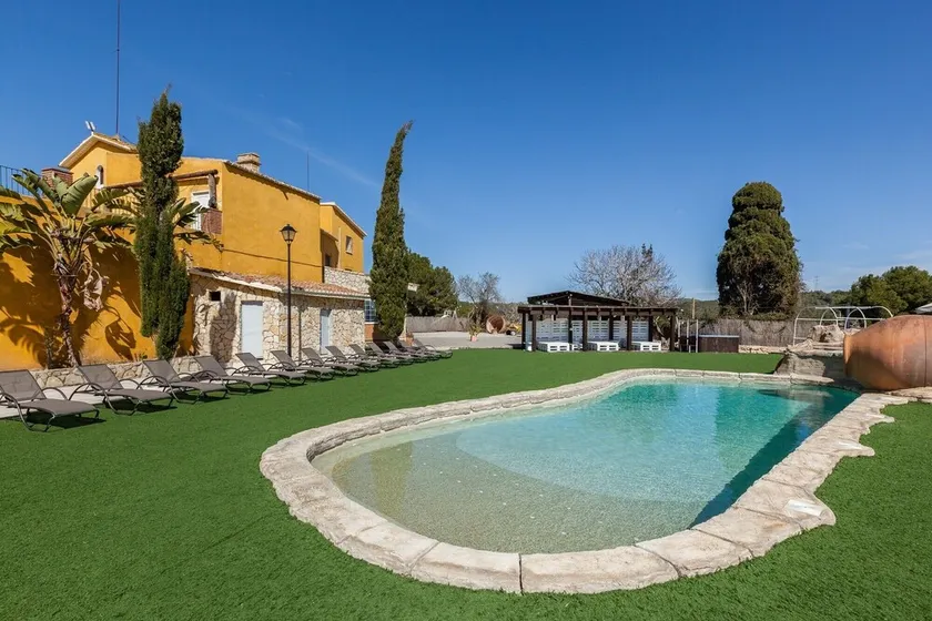 Villa avec vue sur les montagnes, piscine, jacuzzi, Wi-Fi, A/C, terrase et jardin. Animaux admis - Image 1