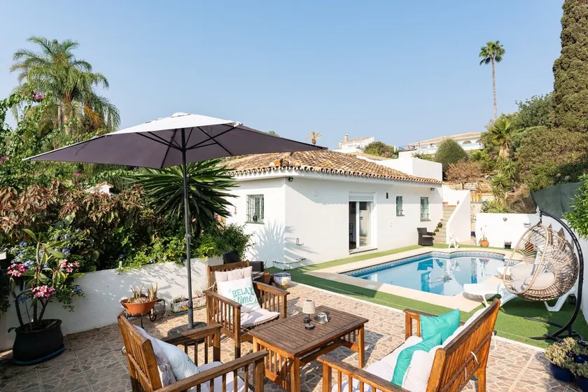 Holiday Home 'Casa Cerro Del Aguila' with Mountain Views, Wi-Fi and Air Conditioning - Image 1