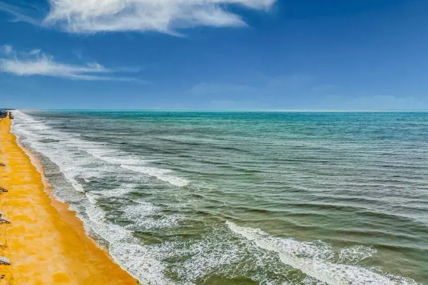 Coastal home near beach with private outdoor pool, washer/dryer, AC, & WiFi - Image 1