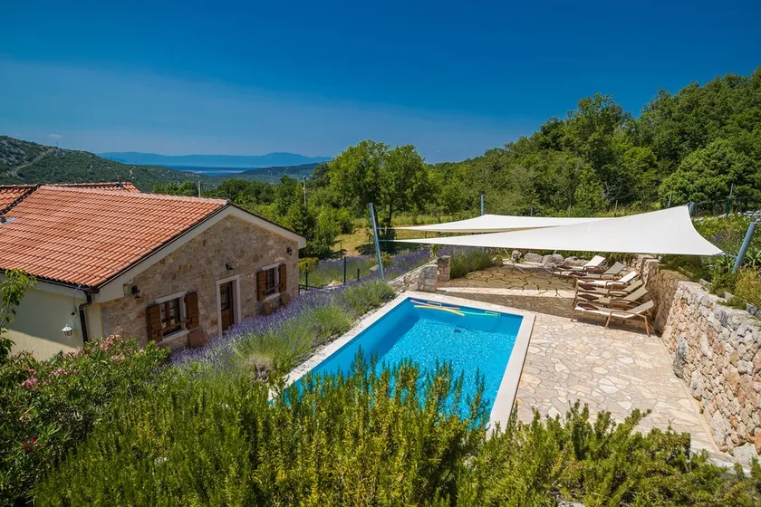 VinodolSun Villa Vallis; exclusive classic, pool, sauna, tennis, outdoor kitchen - Image 1