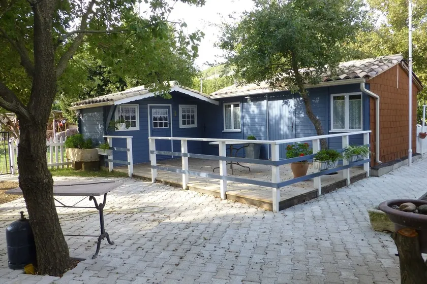 Chalet mit Pool am Fuße der Gorges Régalon - Image 1