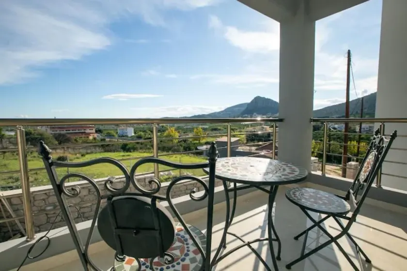Over the horizon 3 bedroom apartment - Image 1