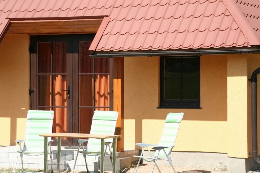 Detached house surrounded by woods and meadows, 250 m away lake. - Image 1