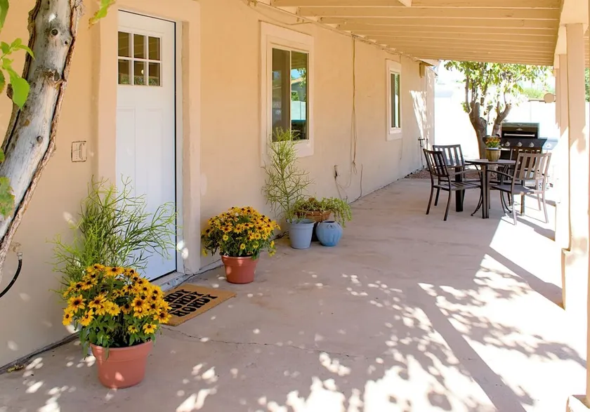 COZY NORTH PHX 2 BR CASITA, Trailer parking and near MAYO Clinic - Image 1