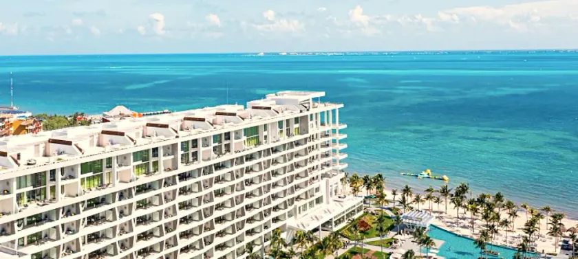 Sunrise to sunset Cancun condo w/ resort amenities - Image 1