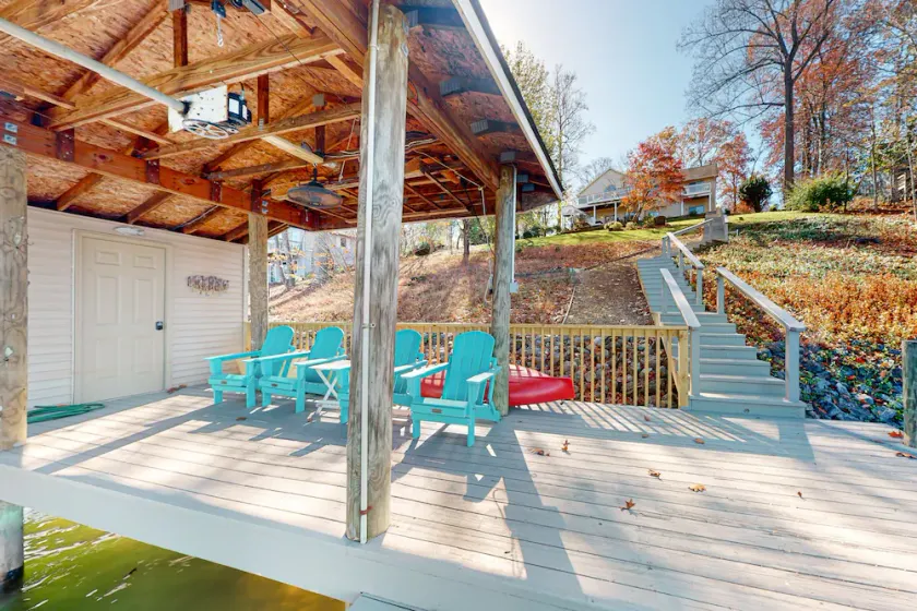 The Lake House on Sunset Point - Lakefront home with private dock & pool table - Image 1