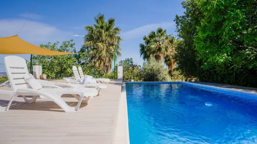 Finca 'Cortijo Álamo 2 De Vélez' mit Bergblick, privatem Pool und WLAN - Image 1