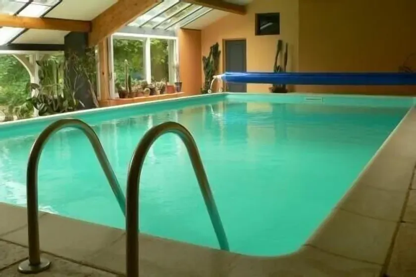 Ferienhaus mit Charme im Herzen der Bourgogne, Sauna, Pool und Reiten. - Image 1
