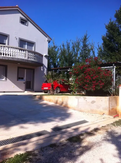 Apartment in Liznjan with air conditioning, wifi, parking, .... - Image 1
