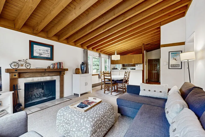 NOUVELLE LISTE! Condo confortable w / piscine partag��e, bain à remous, sauna - pistes de ski, vues de montagne - Image 1