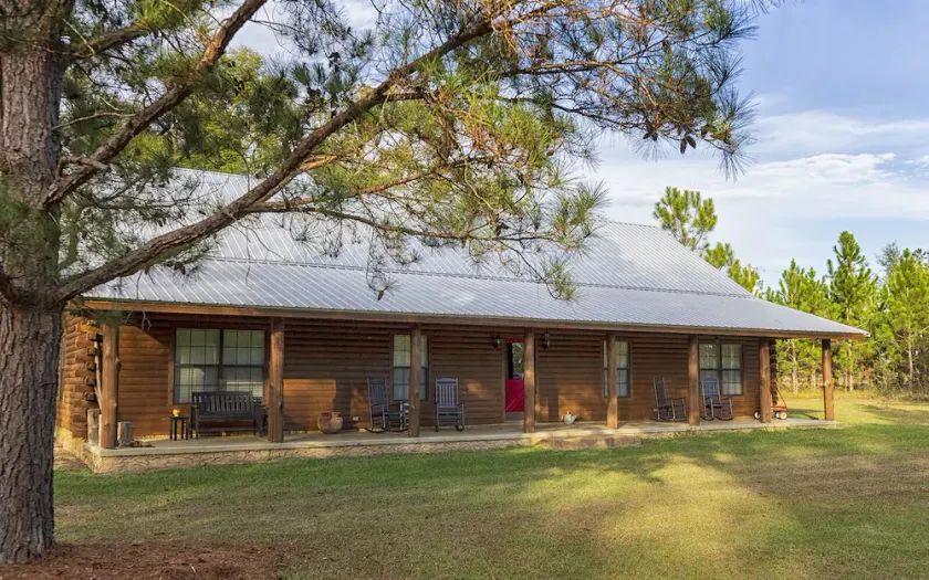 Country home. - Image 1